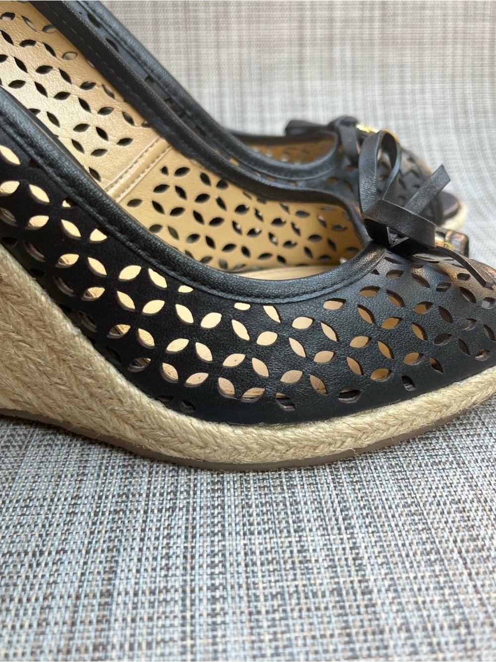 NWOT Michael Kors Black Wedge Open Toe shoes - Picture 10 of 11